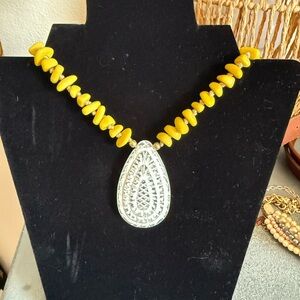 Plunder Yellow Beaded Necklace with gold Pendant